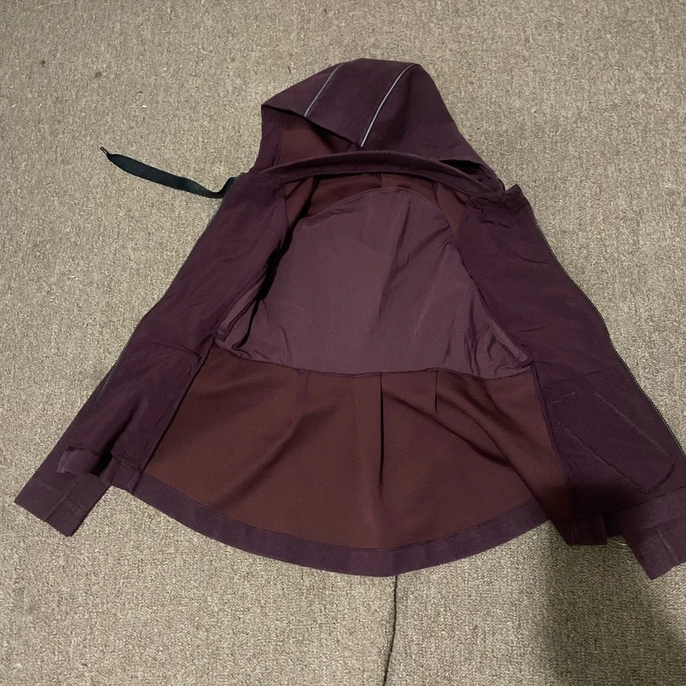 Lululemon Sweater with hood